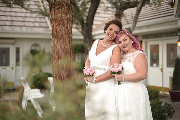 Best Wedding Moments From 2017 Las Vegas Weddings 2 February 1 Chapel Of The Flowers Blog